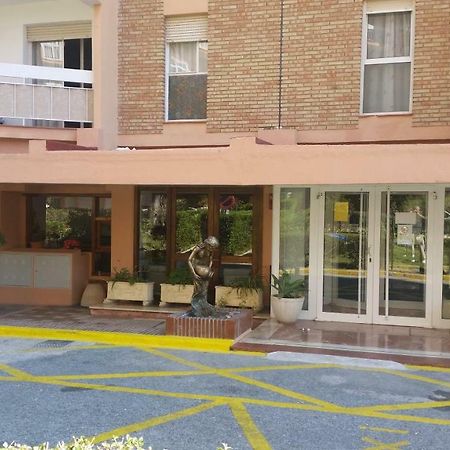 Edicifio Acuario Apartment Беналмадена Екстериор снимка